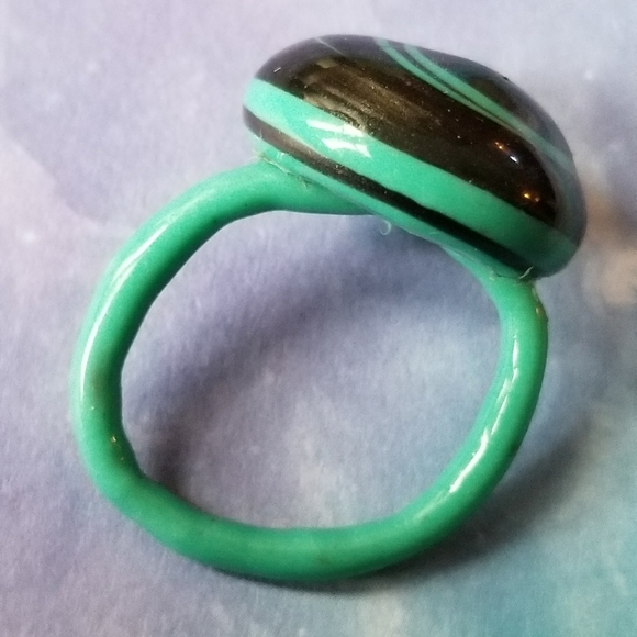 Relisted -chunky green black ring hand made size 11 - Picture 5 of 9